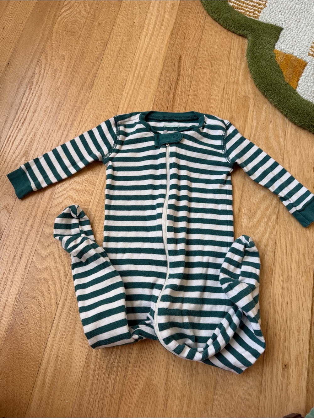 Primary organic cotton striped zipper sleeper spruce and white 6-9m